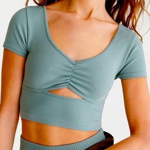 NWT Aeropostale Seriously Soft Seamless Cutout Cropped Tee in Sea Green - $34.95